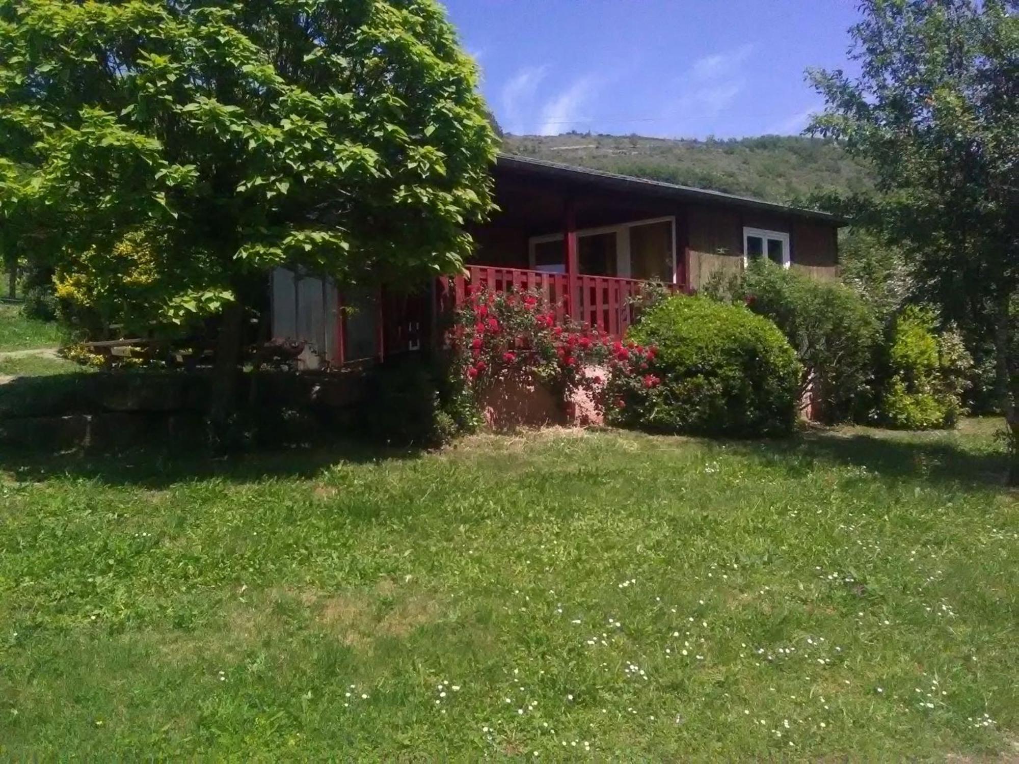 la Frégière Chalets Clairvaux-d'Aveyron Extérieur photo